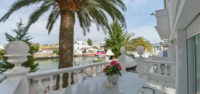Villa Requesens on Canal — Foto 6