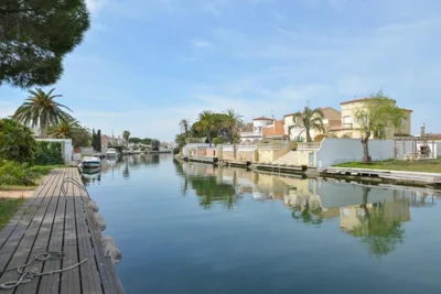 Villa Requesens on Canal — Foto 10