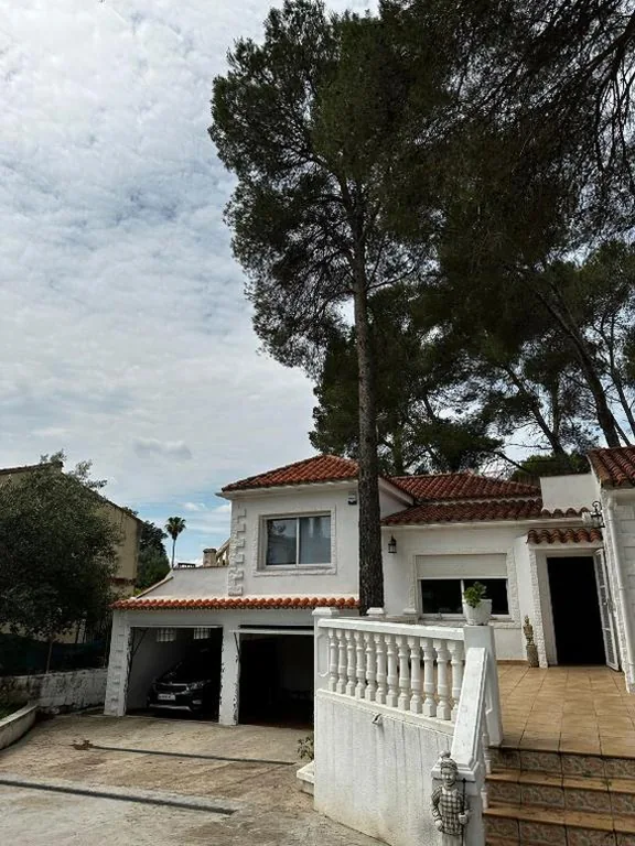 Three-Bedroom Villa — Villa Rosa Rasero