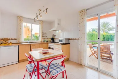 Villa Roser - Family only — foto 5