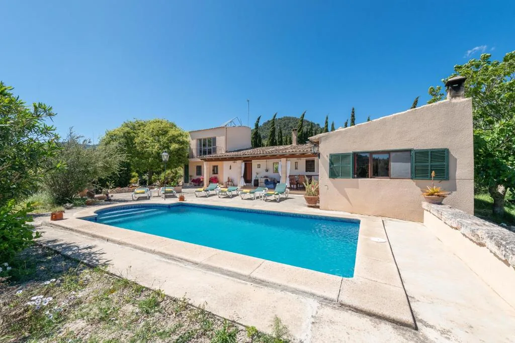 Villa de 3 dormitorios — Villa Sa Torre with pool in Mallorca