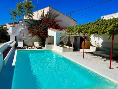 Villa San Benito con Piscina — 写真 9