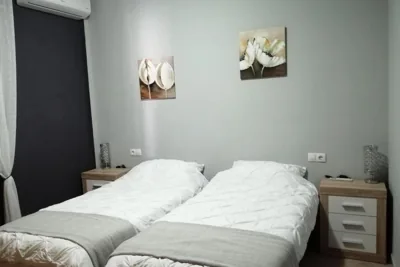 Villa - Sleeps 4 - Pool - Patio - Parking — foto 8
