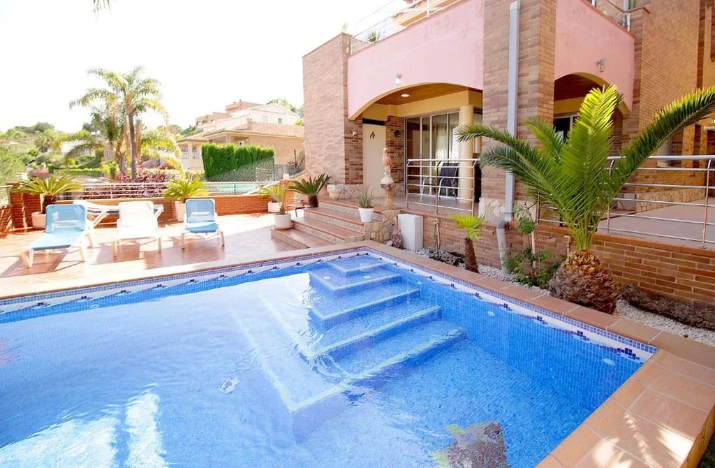 Villa — VILLA SOFIA CALELLA