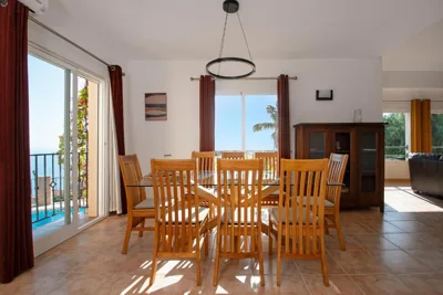Villa Sol y Mar with heated pool and jacuzzi — Foto 5