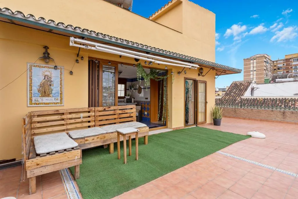 Villa mit 5 Schlafzimmern — Villa Soler House in Malaga by Costarentals - MAL03