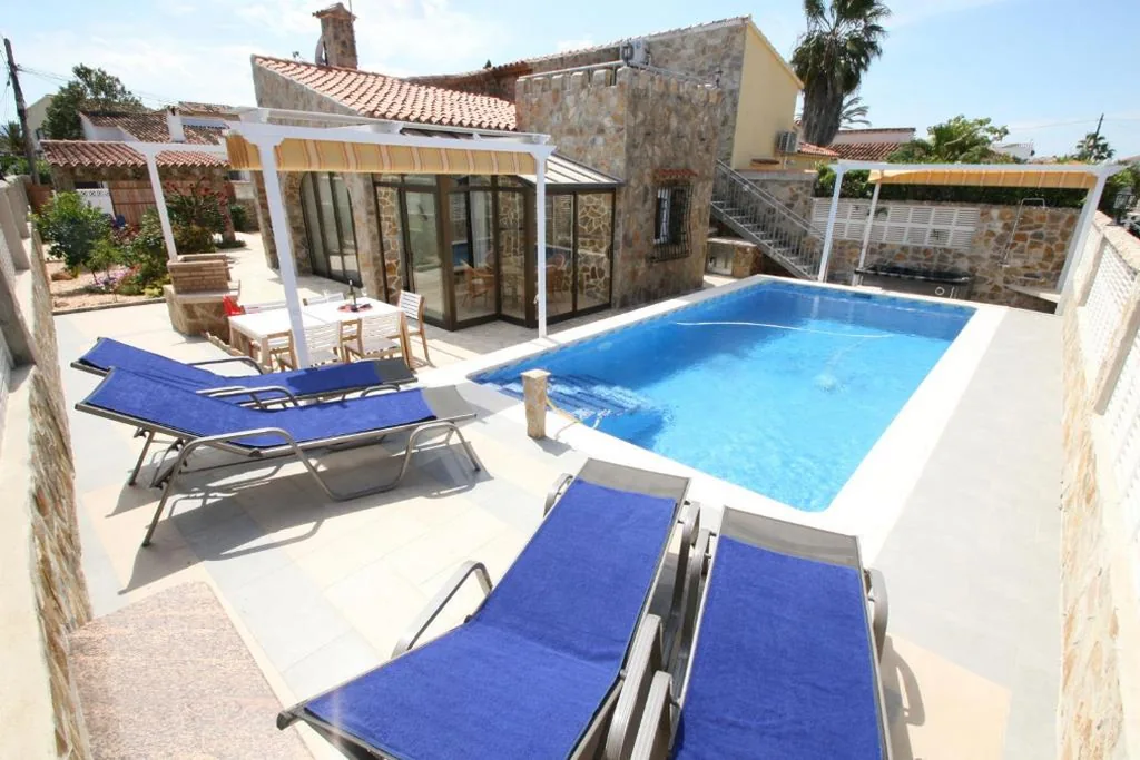 Villa con piscina privata — Villa Sonnenschein