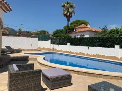 Villa Sonrisa de Oro - private swimming pool — photo 9