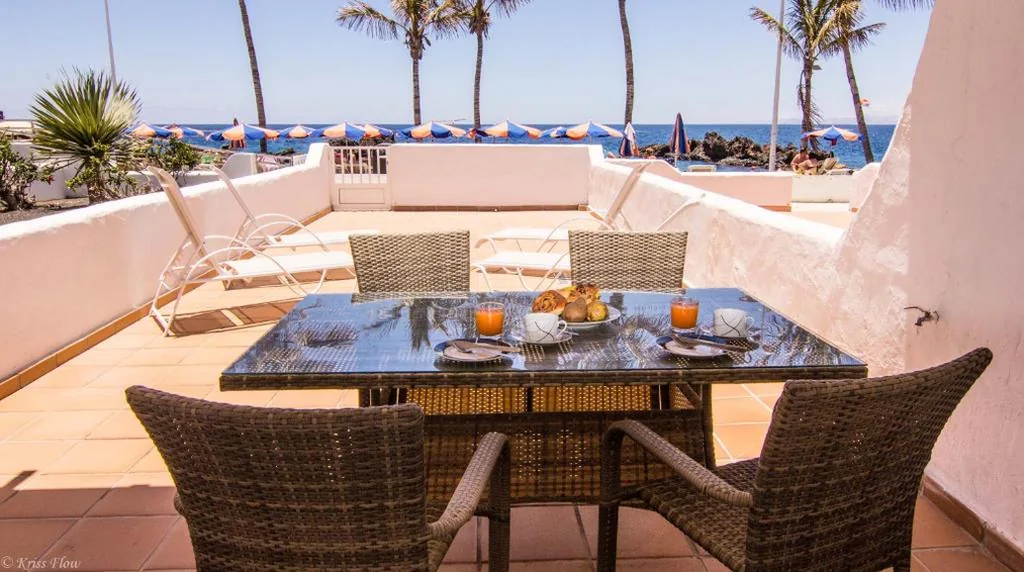 Villa — Villa Sontrobat