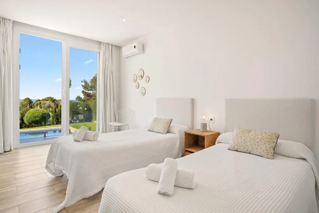 Villa Sunrise by 3VILLAS