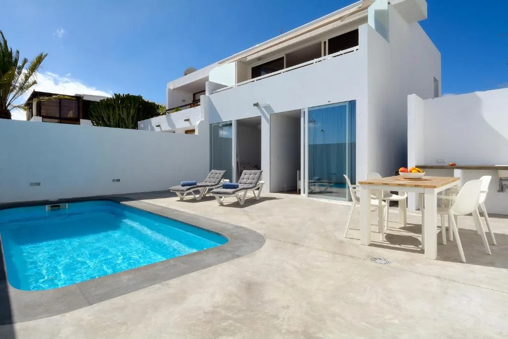 Villa con vistas al mar — Villa Sunrise Private Pool Puerto del Carmen By PVL