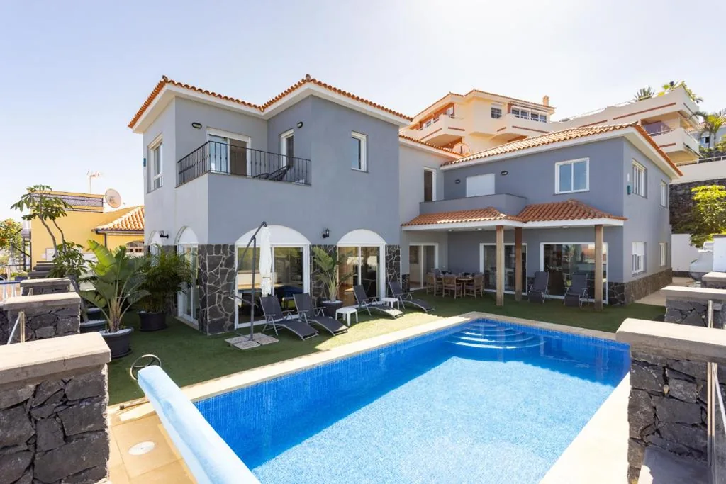 Villa Deluxe — Villa Syrah