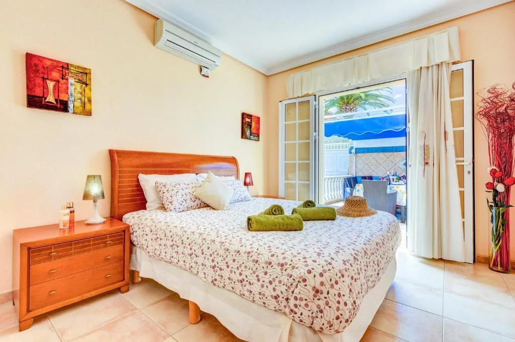Villa Teide Sol con piscina climatizada, Playa Fañabe, Costa Adeje
