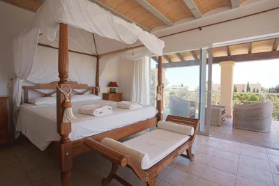 Villa Tom is near to Playa Den Bossa — foto 2