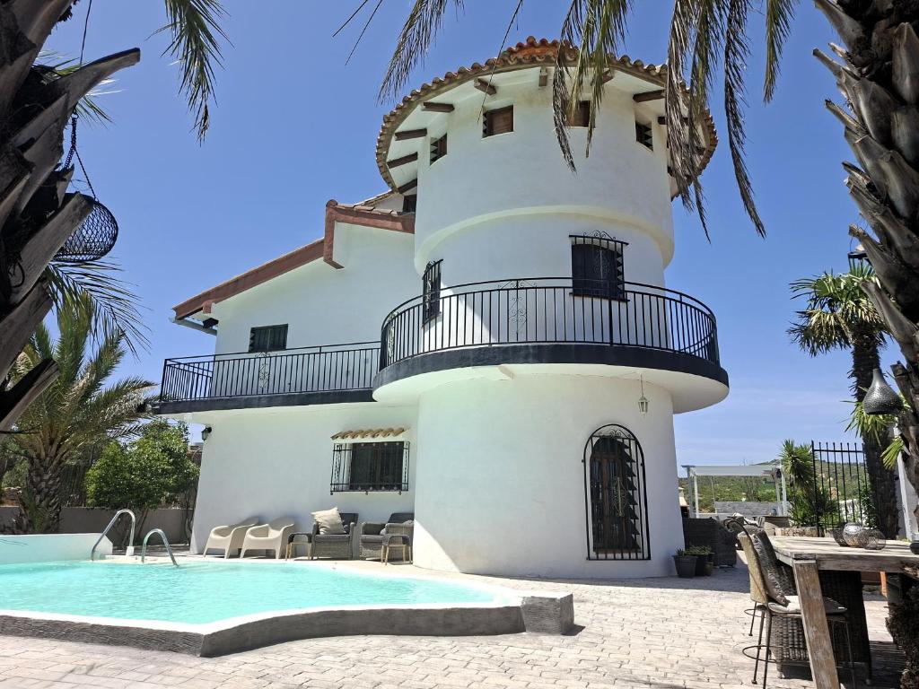 Villa Torre Macastre, Valencia