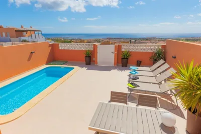 Villa tranquila con piscina privada — Foto 12
