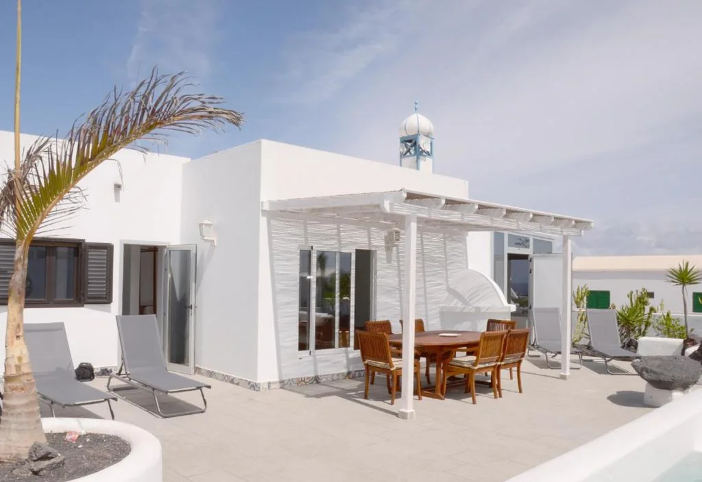 Villa com 3 quartos — Villa Tranquilidad with amazing private terrace and heated pool