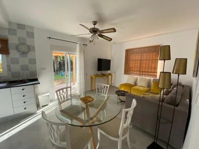 Villa Tranquilla - Sea View Apartments with Pool - Walk to Beach - Family and pet Friendly — foto 9