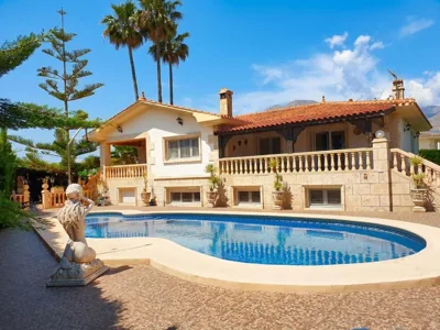 Villa Tres Palmeras with Private Pool and Jacuzzi Ideal for Families and Friends — foto 3