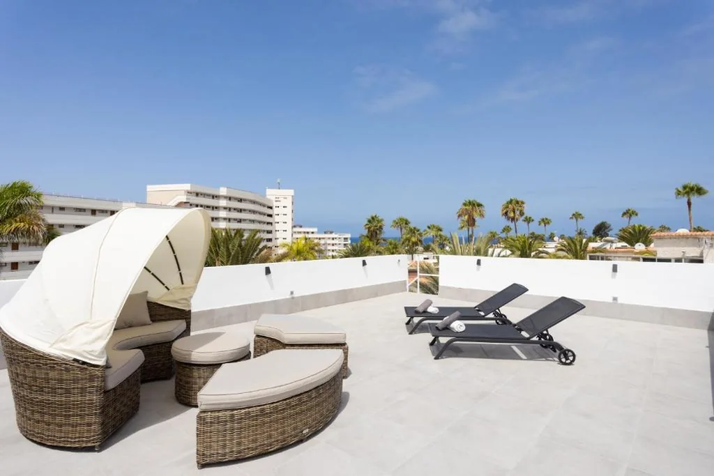 Villa 2 chambres — VILLA URBANIA Atico Deluxe By Sunkeyrents