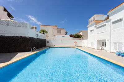 VILLA URBANIA Atico Deluxe By Sunkeyrents — photo 4