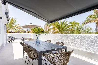 VILLA URBANIA Atico Deluxe By Sunkeyrents — photo 7