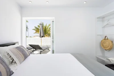 VILLA URBANIA Atico Deluxe By Sunkeyrents — photo 8