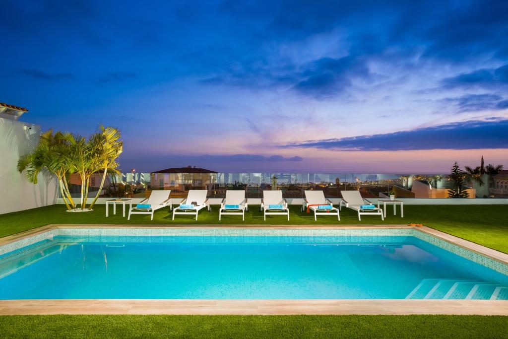 VILLA VALENTINA OCEAN VIEW HEATED Pool en Adeje