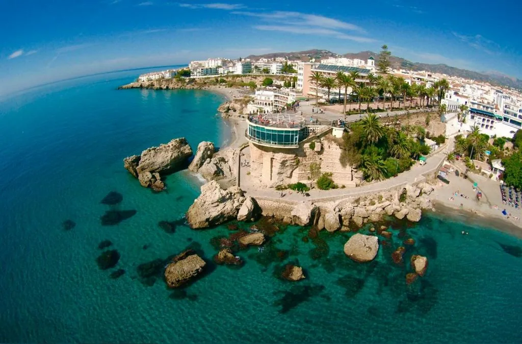 Villa con piscina privata — Villa Vallao Nerja