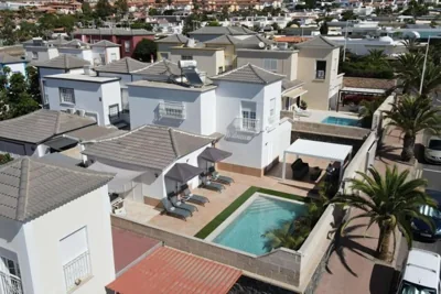 Villa Vanesa luxury private villa with a heated pool, 4 bedrooms and 4 bathrooms — photo 4