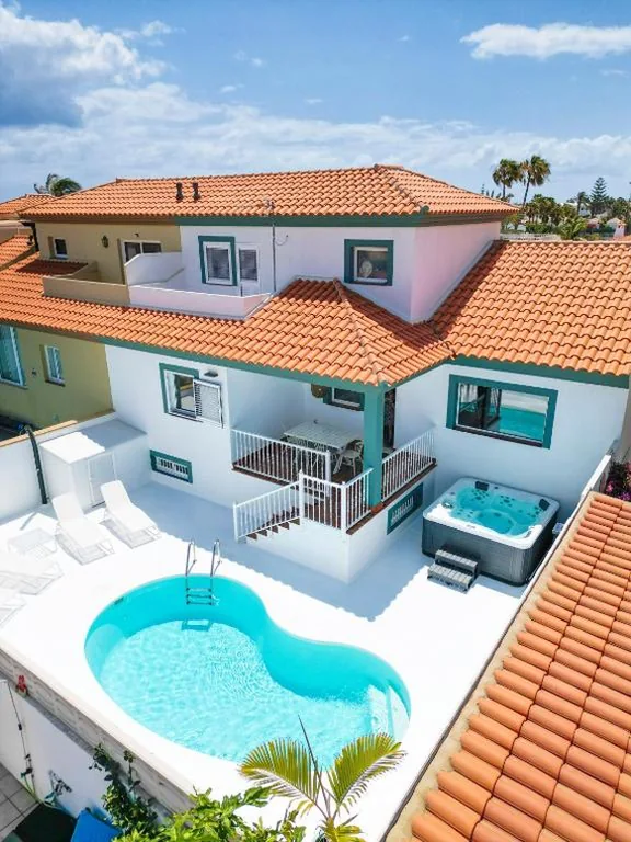 Villa de 5 dormitorios — Villa Veaco Beach with jacuzzi and private pool