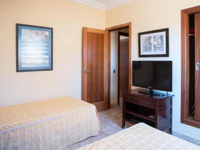 Villa Vergel with Large Private Pool Jacuzzi BBQ in frontline Caleta de Fuste Golf by Amazzzing Travel — Foto 6