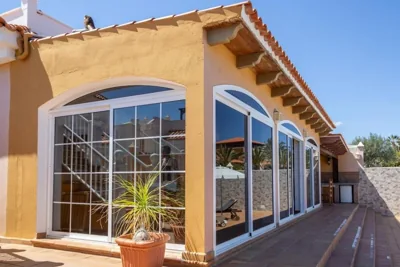 Villa Vergel with Large Private Pool Jacuzzi BBQ in frontline Caleta de Fuste Golf by Amazzzing Travel — Foto 10