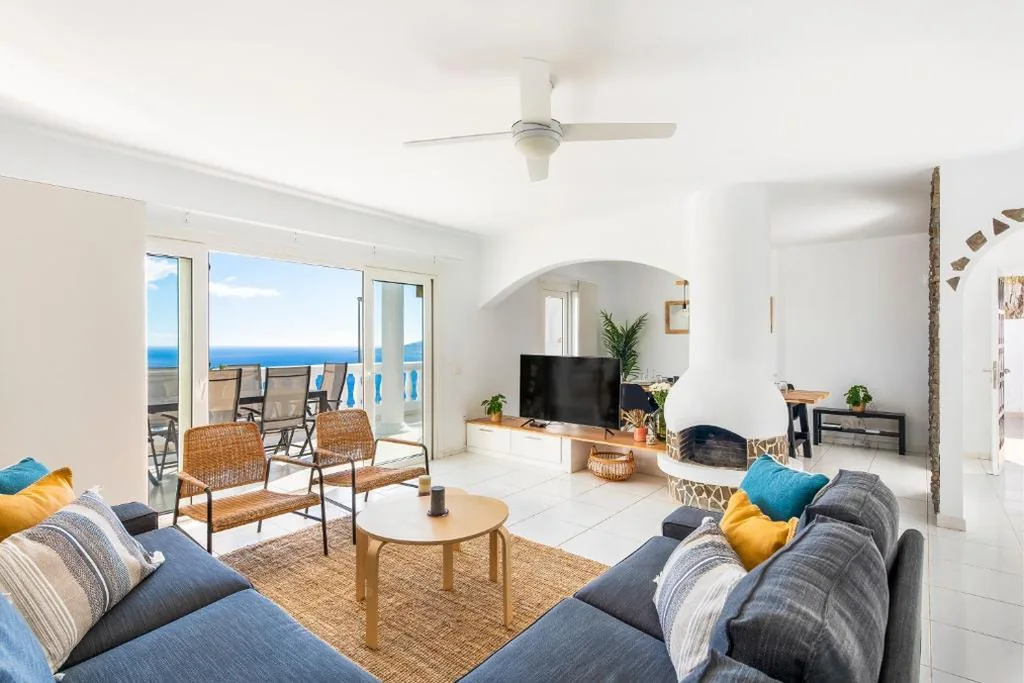 Three-Bedroom Villa — Villa Verode - Private Heated Saltwater Pool
