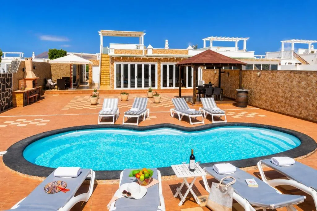 Villa — Villa Vista Callao