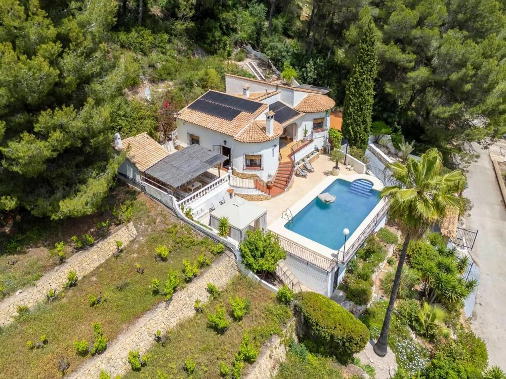 Villa de 3 dormitorios — Villa Vista in Alcalali with swimmingpool and view
