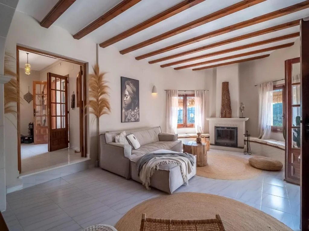 Villa Vista in Alcalali with swimmingpool and view
