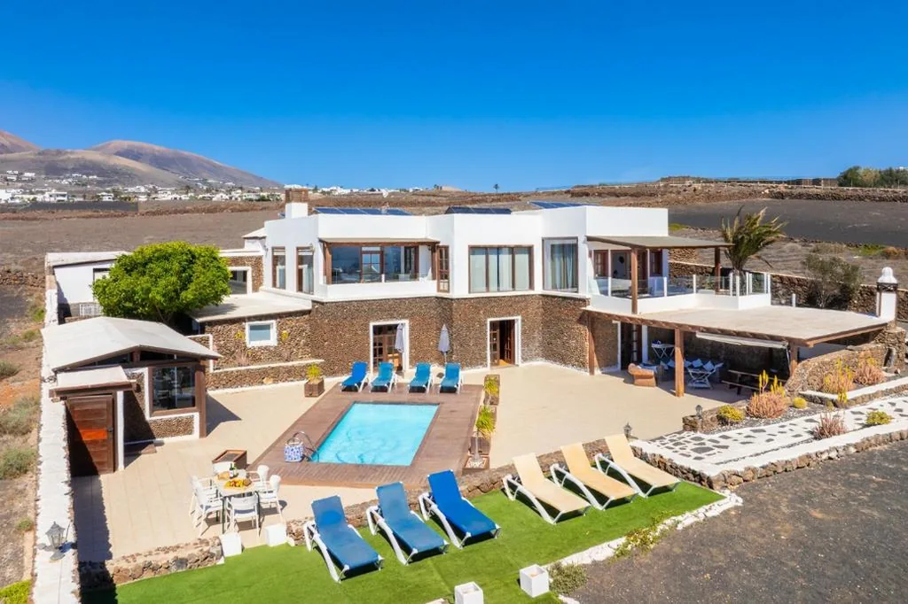 Villa — Villa Vista Mar