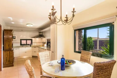 Villa Vista Montana by Villa Plus — Foto 5