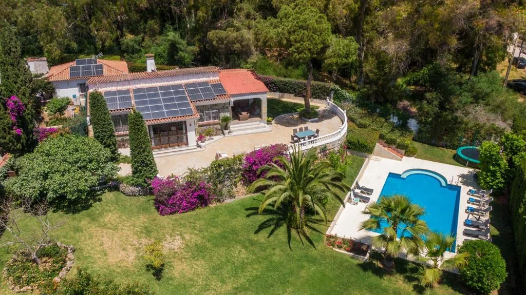 Villa with Private Pool — Villa Vita in Elviria, Marbella
