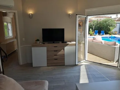 Villa voor 8 personen met zwembad — 写真 6