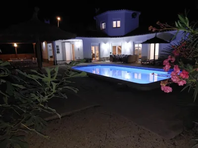 Villa voor 8 personen met zwembad — 写真 11
