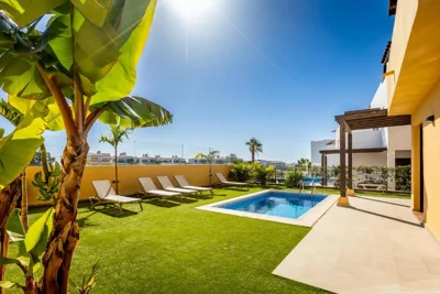 VILLA WITH 4 BEDROOMS AND PRIVATE HEATED POOL — foto 4