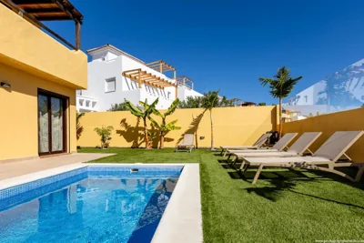 VILLA WITH 4 BEDROOMS AND PRIVATE HEATED POOL — foto 7