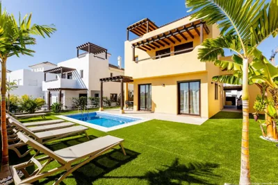 VILLA WITH 4 BEDROOMS AND PRIVATE HEATED POOL — foto 9