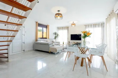 VILLA WITH 4 BEDROOMS AND PRIVATE HEATED POOL — foto 11