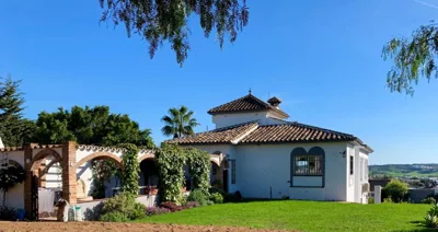 Villa with a big garden and heated pool — 照片 7