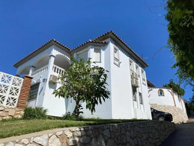 Villa with a big garden and heated pool — 照片 10