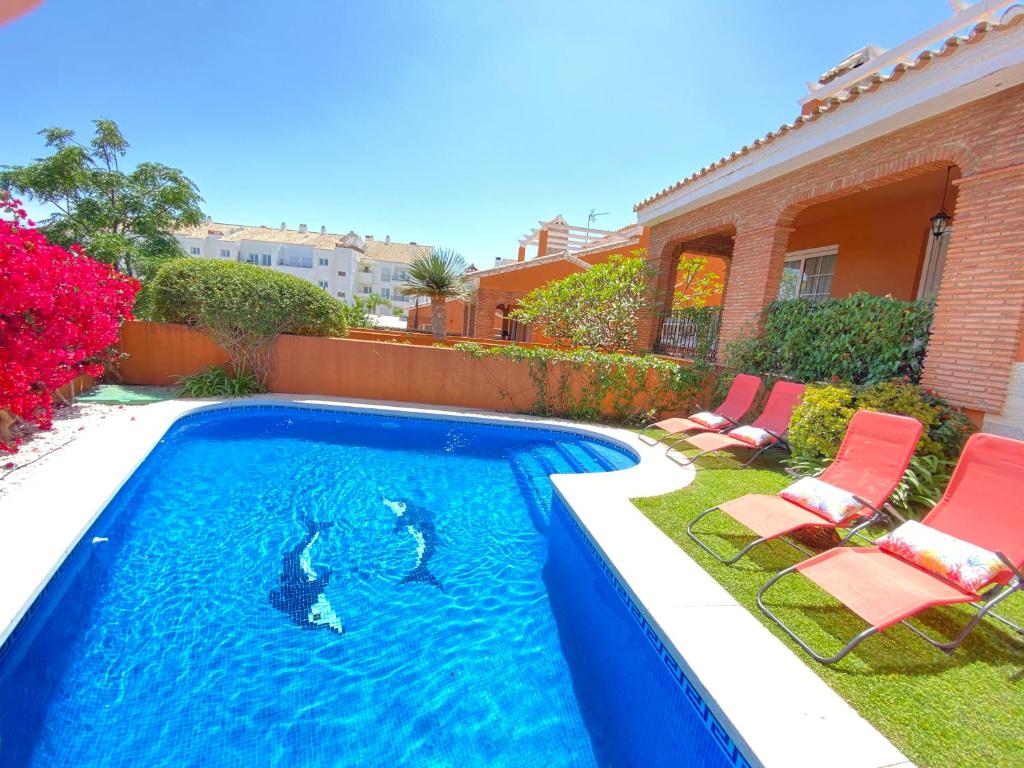 Villa with heated private pool, sea view& turkish sauna