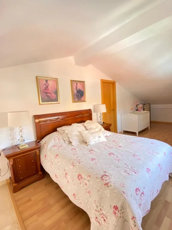 Villa with heated private pool, sea view& turkish sauna
